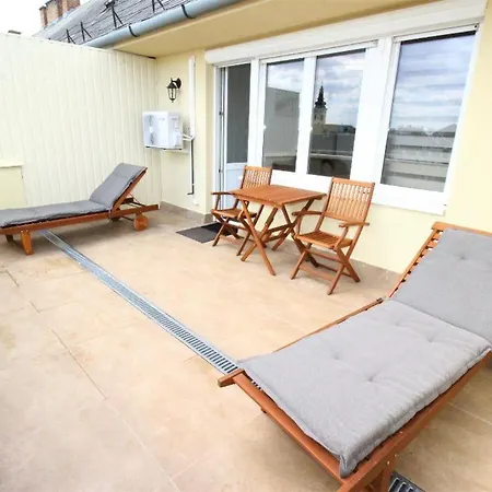 Rest House Apartman *