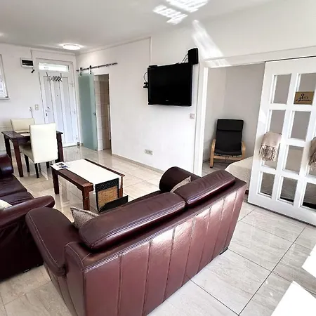 Apartament Rest House Apartman *